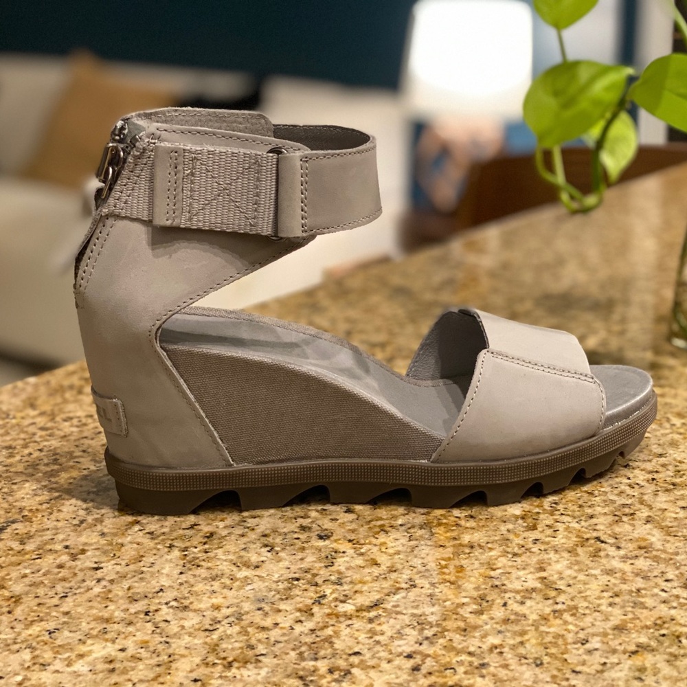 SOREL Joanie II Wedge Ankle Strap Leather Sandal